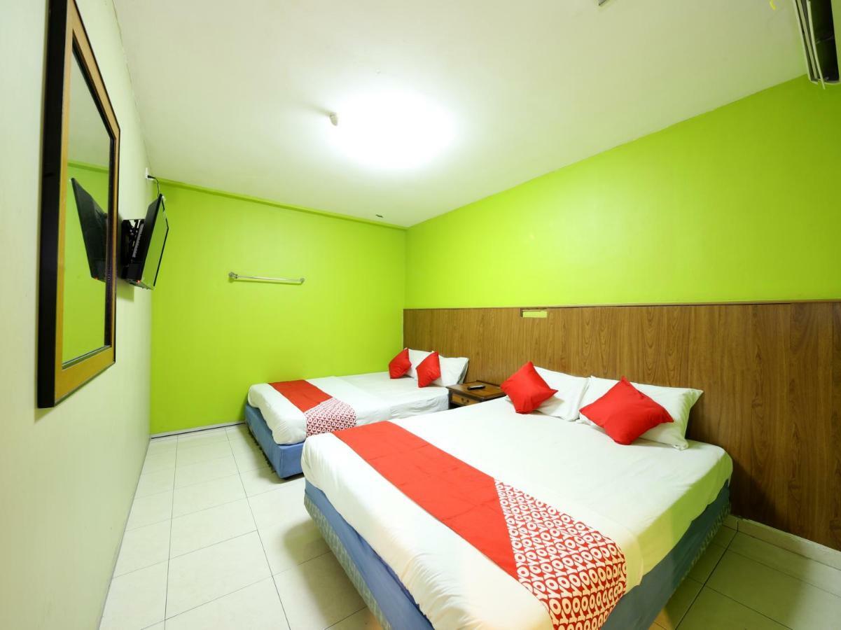 ג'והור בהרו Oyo 434 Marbella Hotel מראה חיצוני תמונה