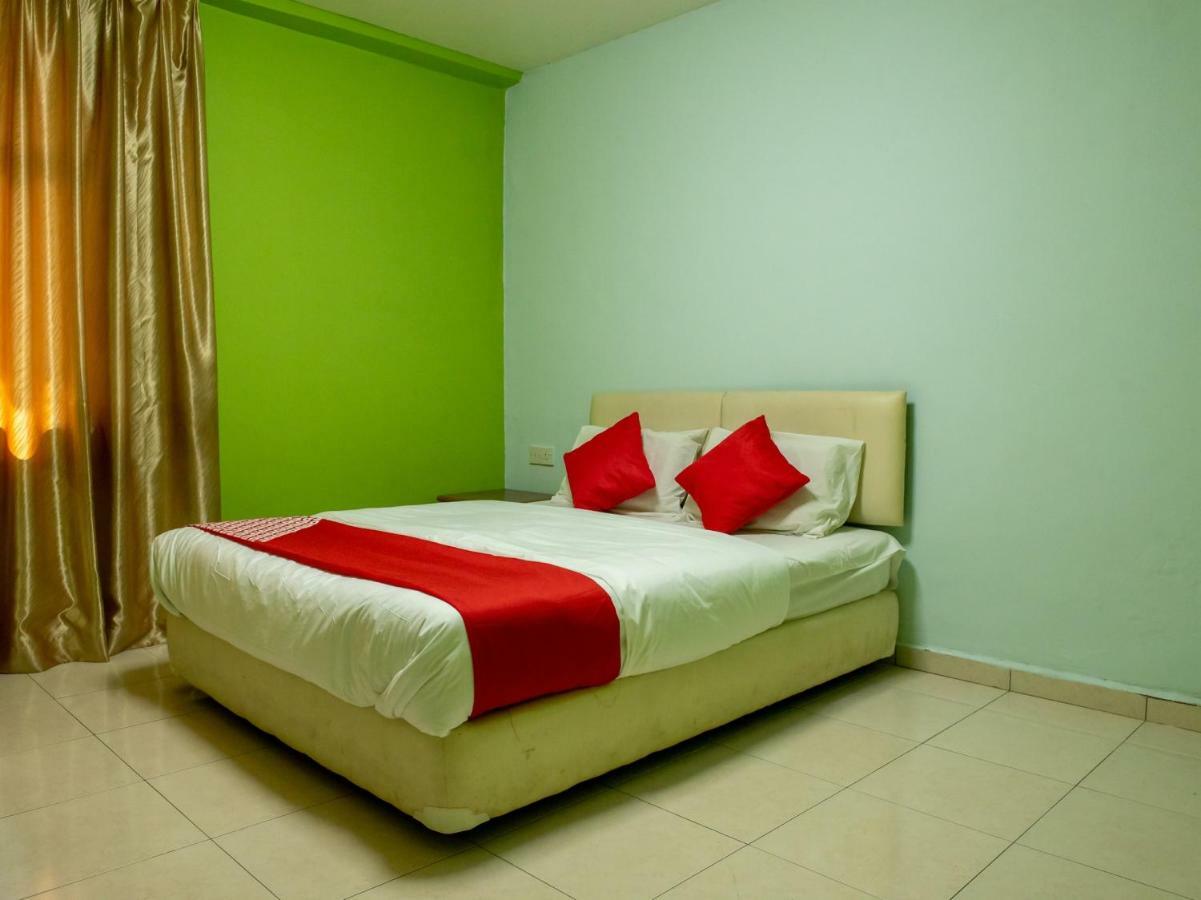 ג'והור בהרו Oyo 434 Marbella Hotel מראה חיצוני תמונה