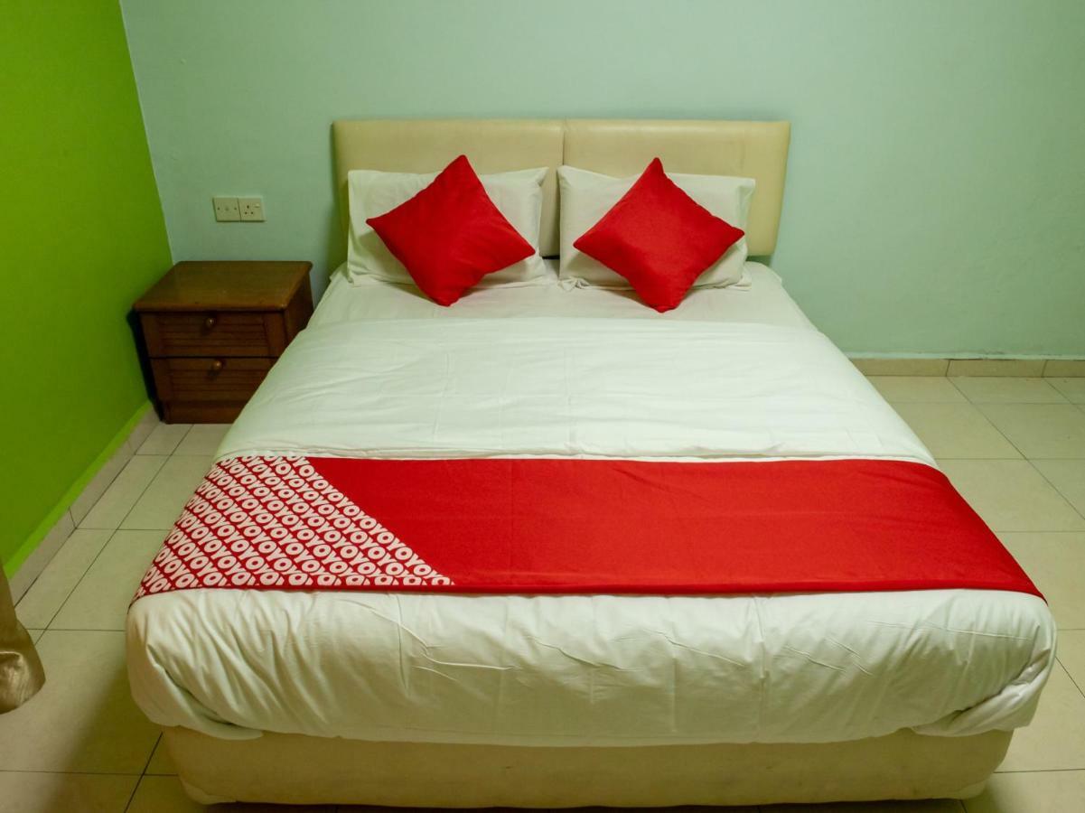 ג'והור בהרו Oyo 434 Marbella Hotel מראה חיצוני תמונה