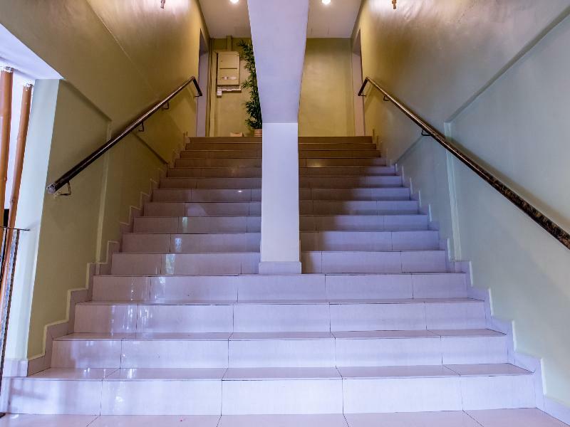 ג'והור בהרו Oyo 434 Marbella Hotel מראה חיצוני תמונה