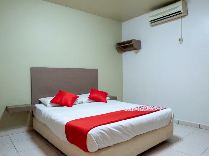ג'והור בהרו Oyo 434 Marbella Hotel מראה חיצוני תמונה