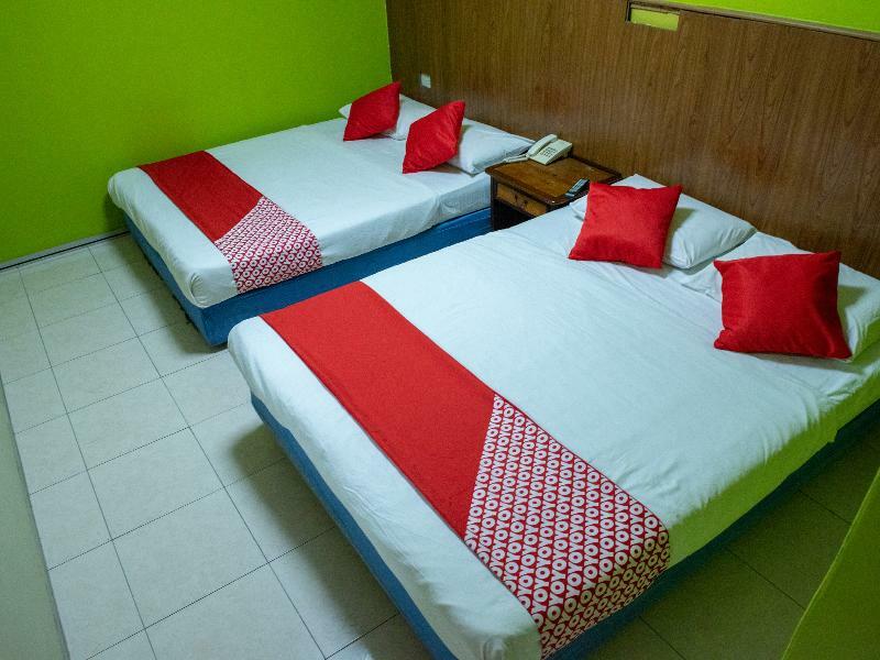 ג'והור בהרו Oyo 434 Marbella Hotel מראה חיצוני תמונה