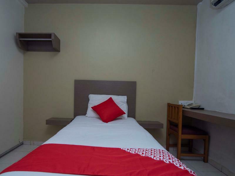 ג'והור בהרו Oyo 434 Marbella Hotel מראה חיצוני תמונה