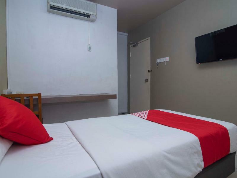 ג'והור בהרו Oyo 434 Marbella Hotel מראה חיצוני תמונה